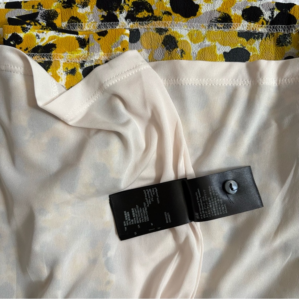 H&M Abstract Brushed Floral Yellow Crepe Dress | (US 12*) - Picture 9 of 10